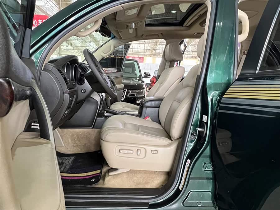 丰田 兰德酷路泽 2011 汽车图片 #13