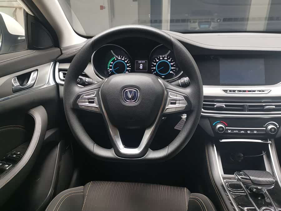 Changan Eado EV 2019 car image #13