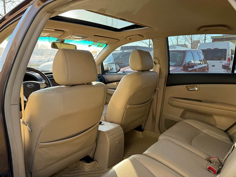 BYD S6 2012 изображение автомобиля #13