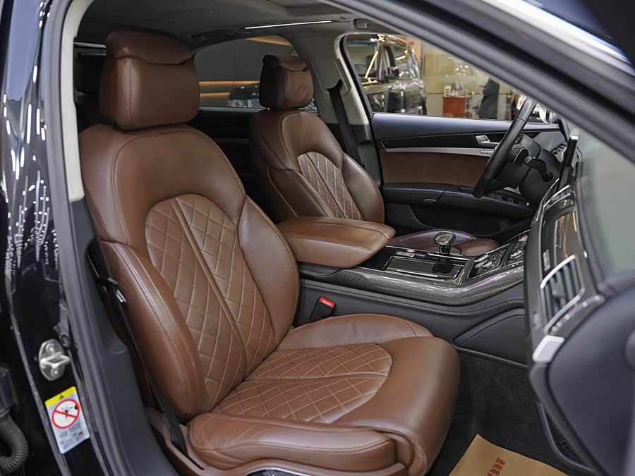 Audi S8 2015 car image #13