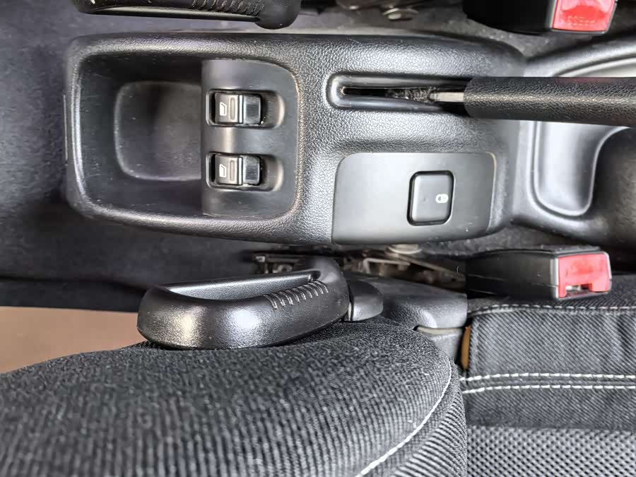 标致 标致207 2010 汽车图片 #13