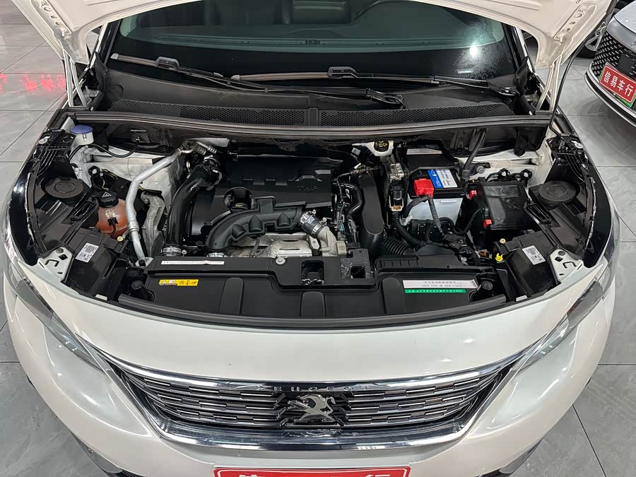 Peugeot 5008 2018 car image #13