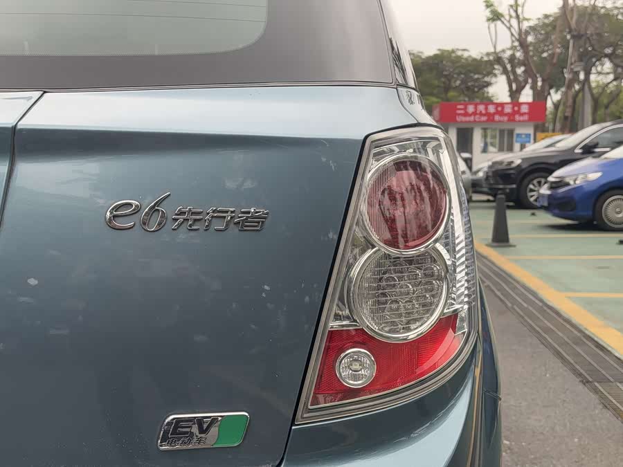 BYD e6 2012 #13 BYD e6 2012 car image #13