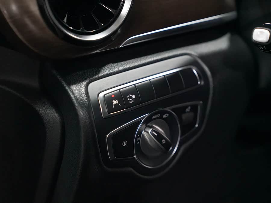 Mercedes-Benz V Class 2024 car image #13