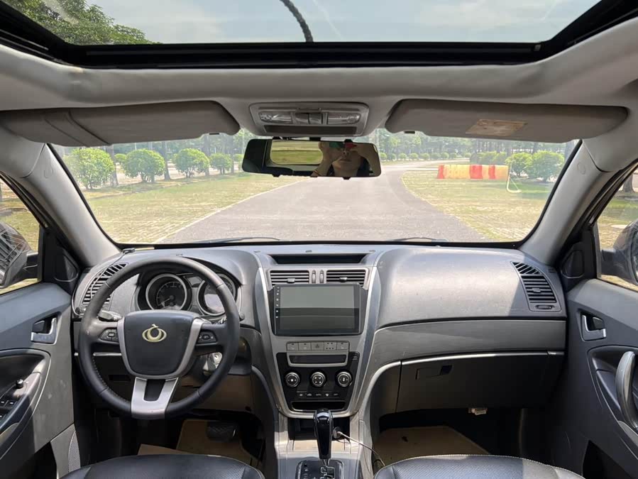 GEELY GX7 2013 car image #13