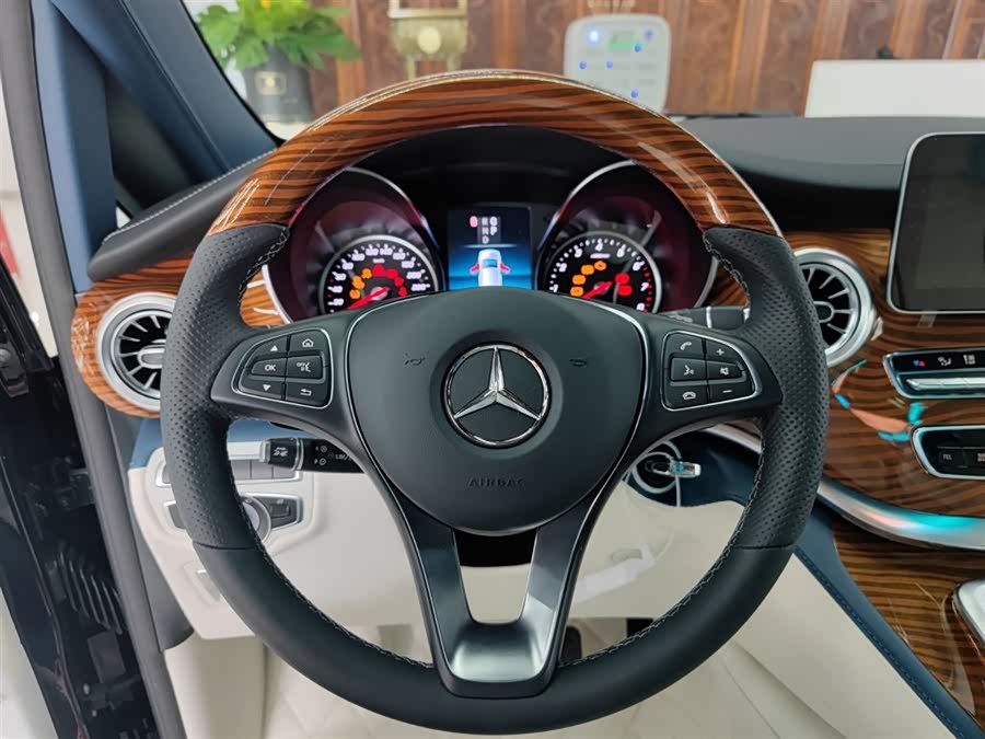 Mercedes-Benz V Class 2023 #13 Mercedes-Benz V Class 2023 immagine di auto #13