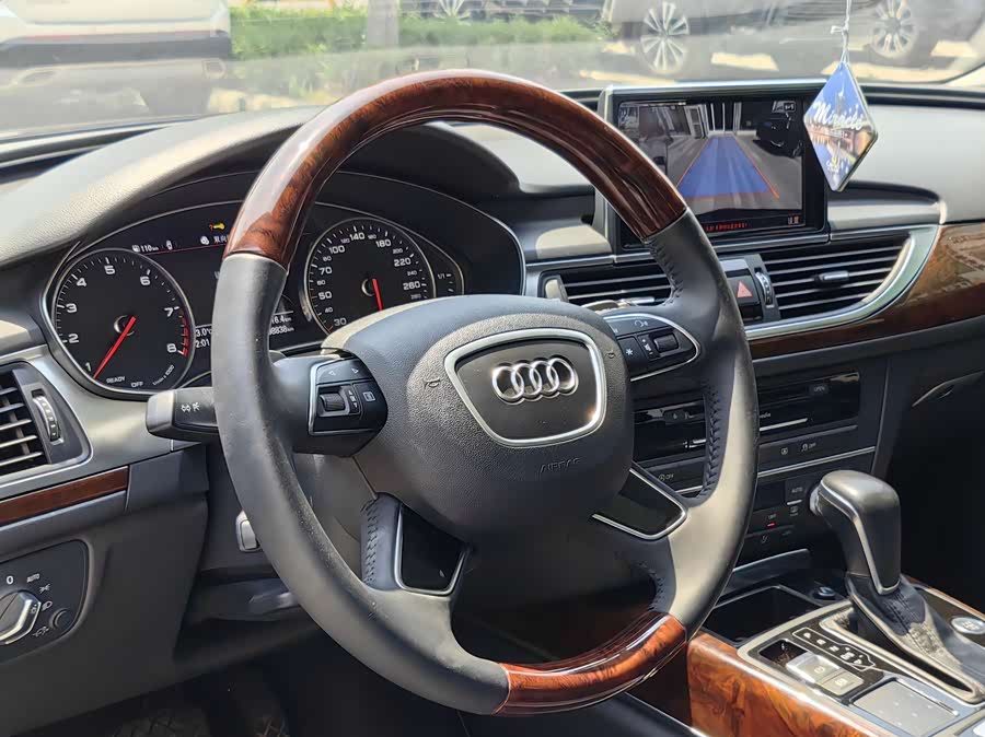 Audi A6L 2017 صورة سيارة #13