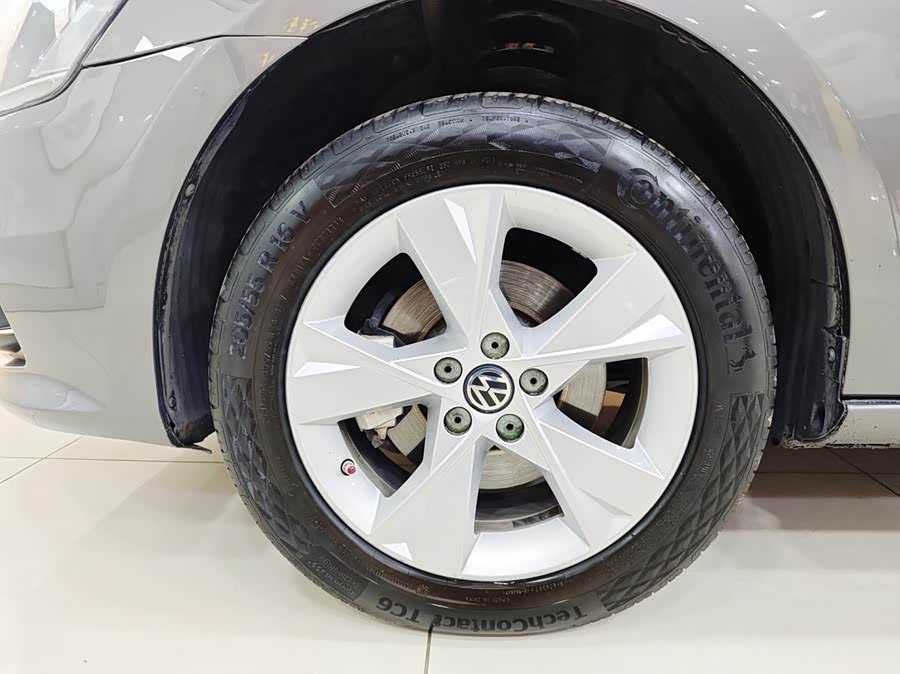 Volkswagen Bora 2015 immagine di auto #13