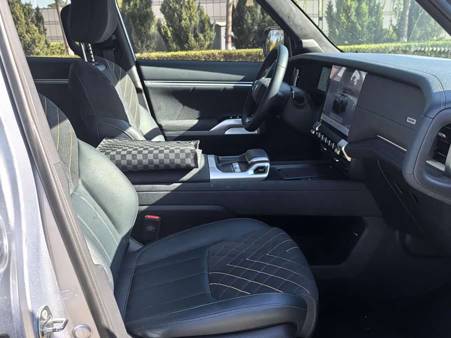 Deepal G318 2024 car image #13