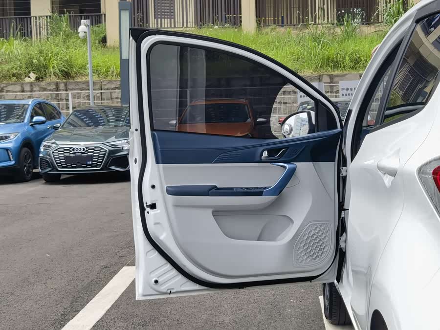 Changan BenBen E-Star 2022 car image #13