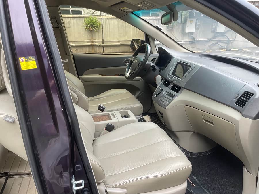 BYD M6 2018 صورة سيارة #13