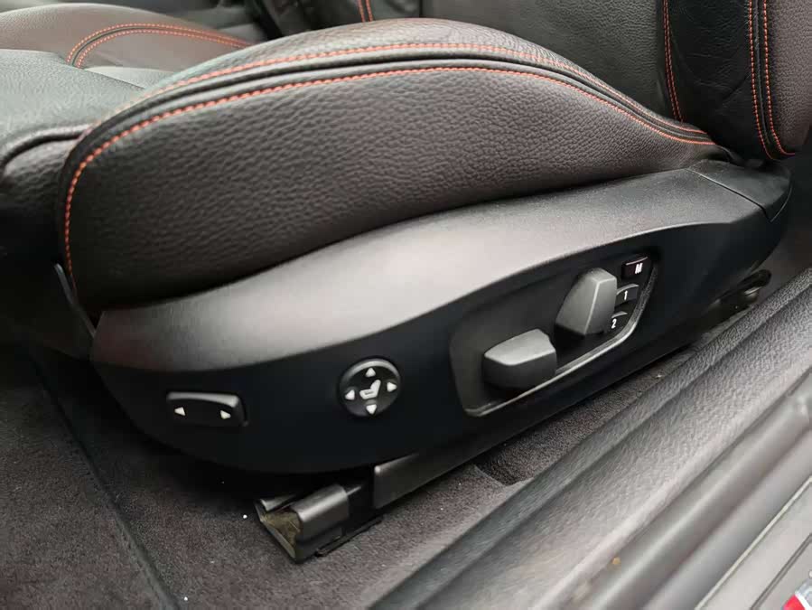 BMW 1 Series M 2012 car image #13