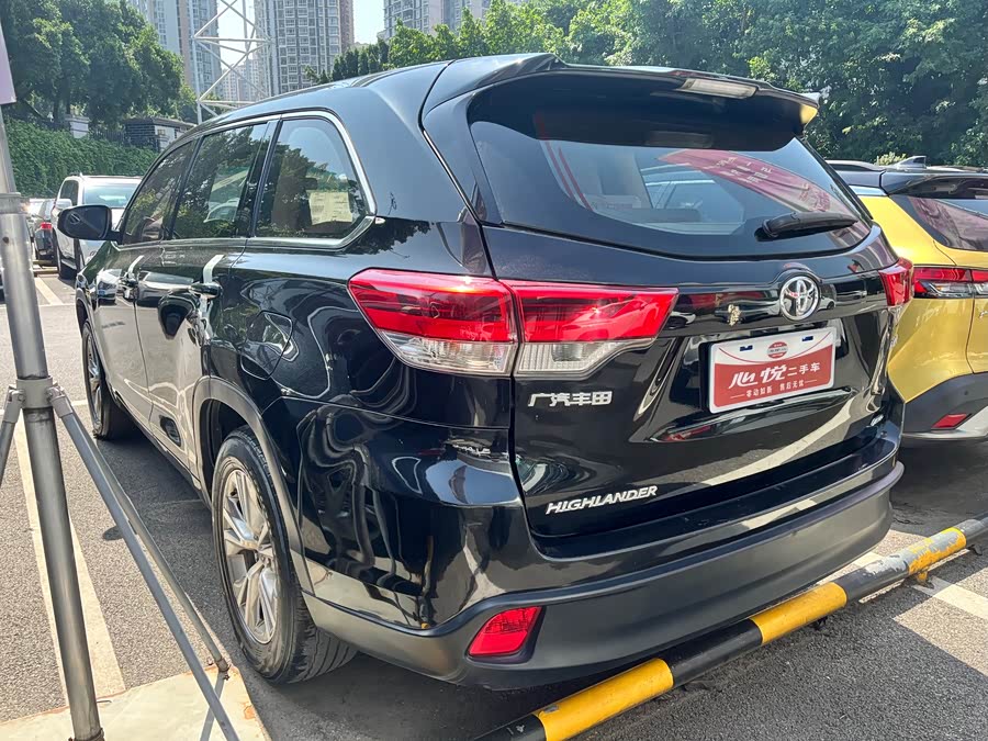 Toyota Highlander 2019 car image #13