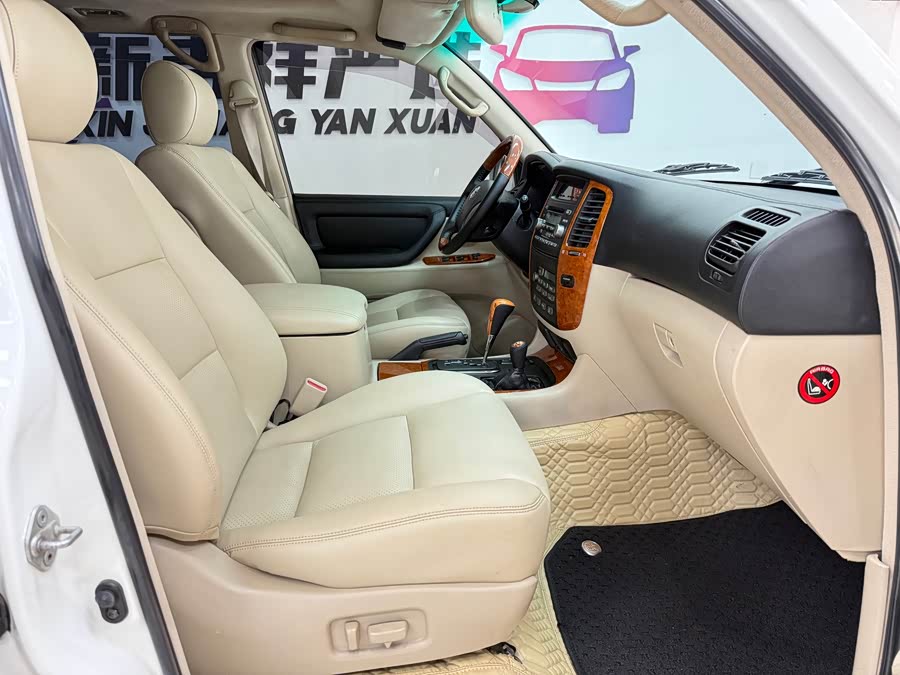 Toyota Land Cruiser 2004 #13 Toyota Land Cruiser 2004 car image #13