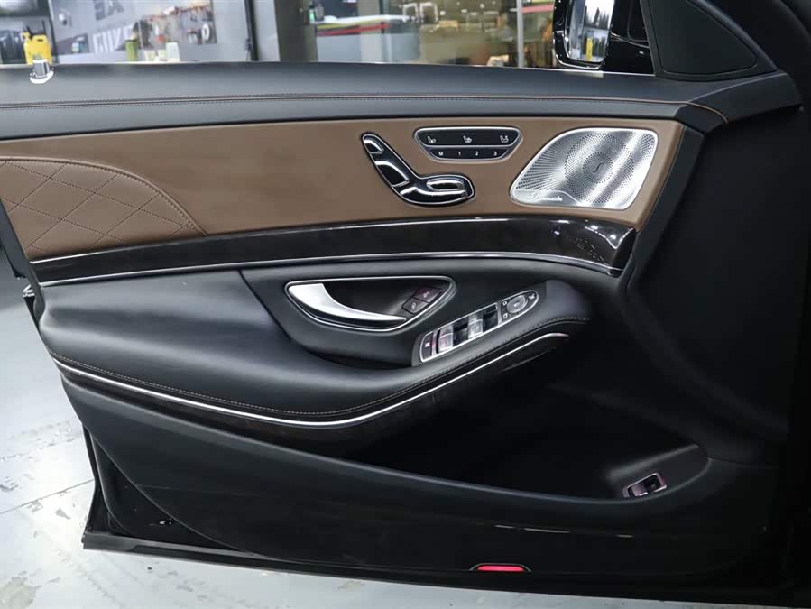 Mercedes-Benz S Class 2015 car image #13