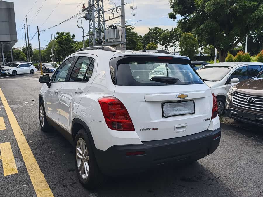 Chevrolet Tracker 2015 car image #13