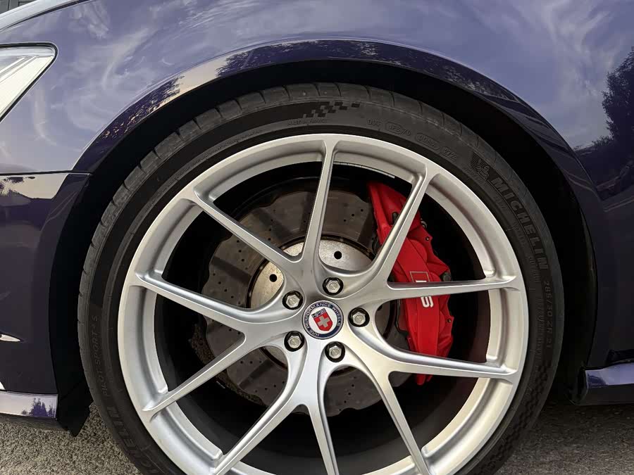 Audi RS 6 2018 صورة سيارة #13