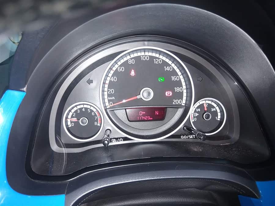 Volkswagen up! 2016 imagem de carro #13