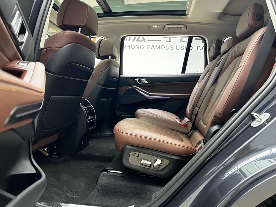 BMW X7 2020 immagine di auto #13