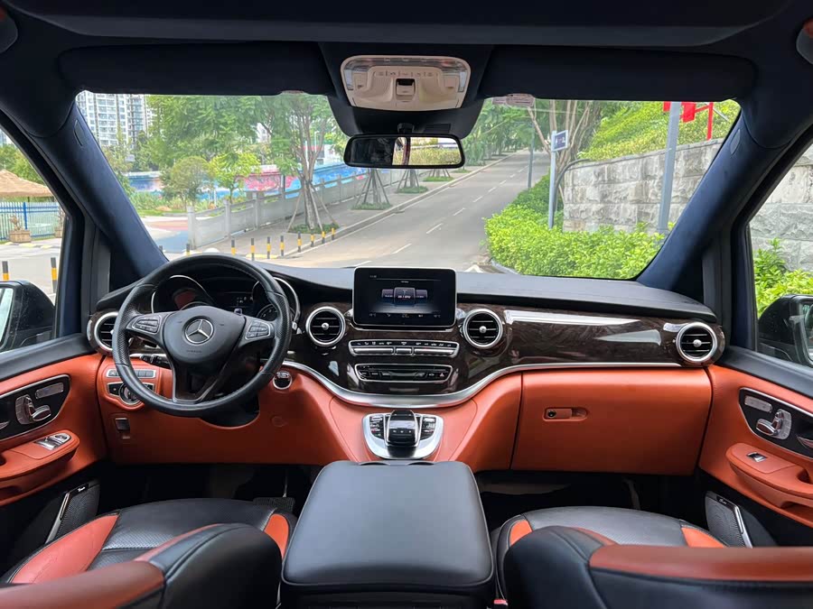 Mercedes-Benz V Class 2020 car image #13