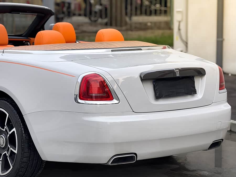 劳斯莱斯 曜影 2016 汽车图片 #13