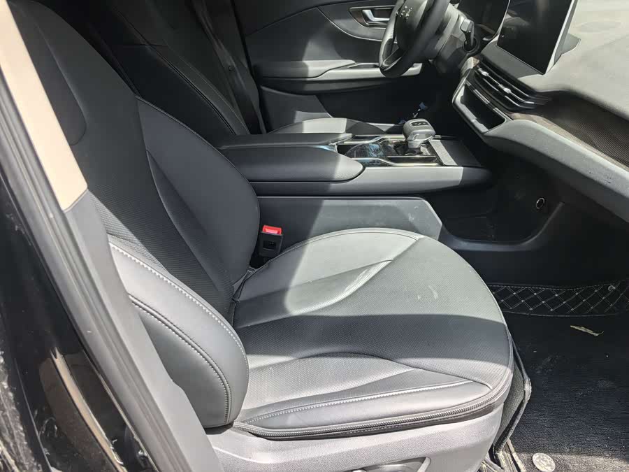 HongQi E-QM5 2023 immagine di auto #13