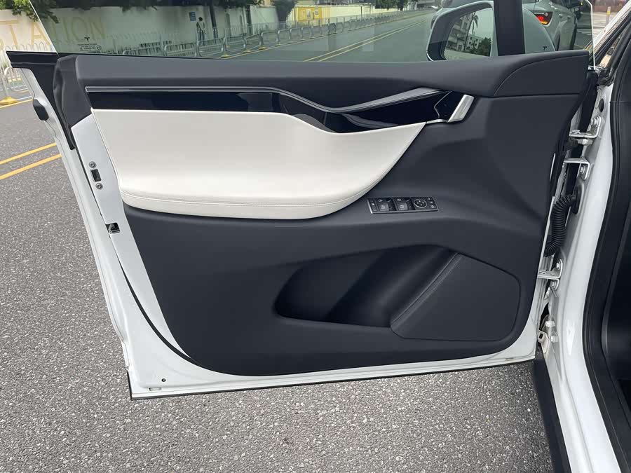 Tesla Model X 2020 #13 Tesla Model X 2020 car image #13