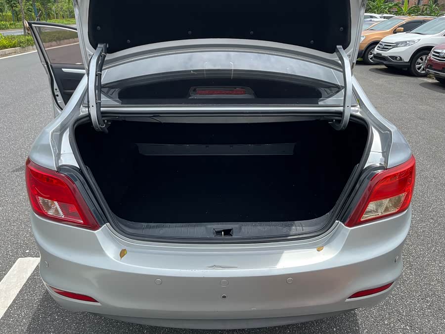 Forthing JOYEAR S50 2015 #13 Forthing JOYEAR S50 2015 imagem de carro #13