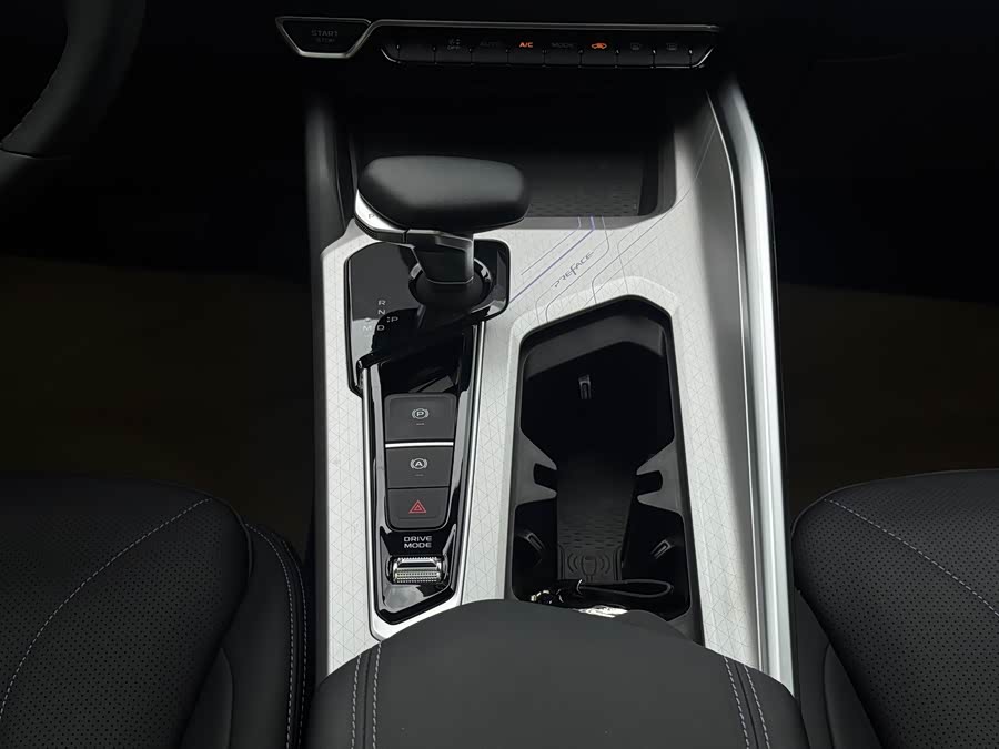 GEELY Preface 2024 #13 GEELY Preface 2024 car image #13