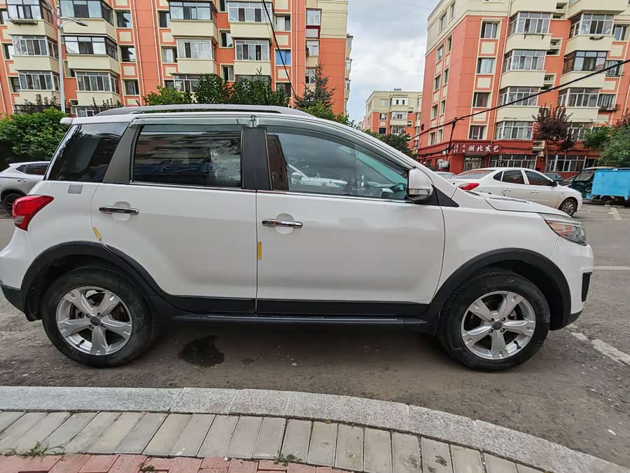 Haval H1 2016 car image #13