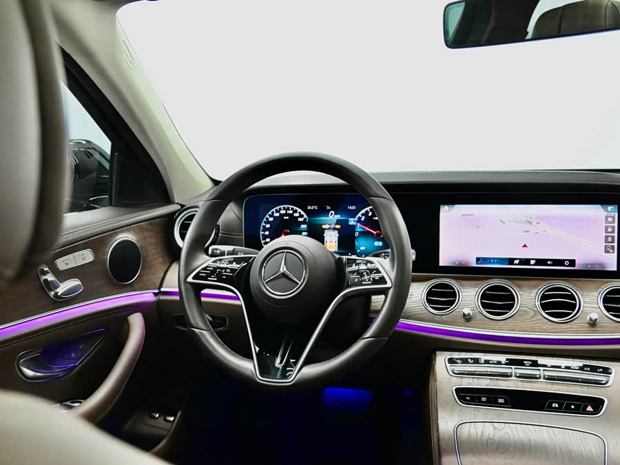 Mercedes-Benz E Class New Energy 2021 car image #13