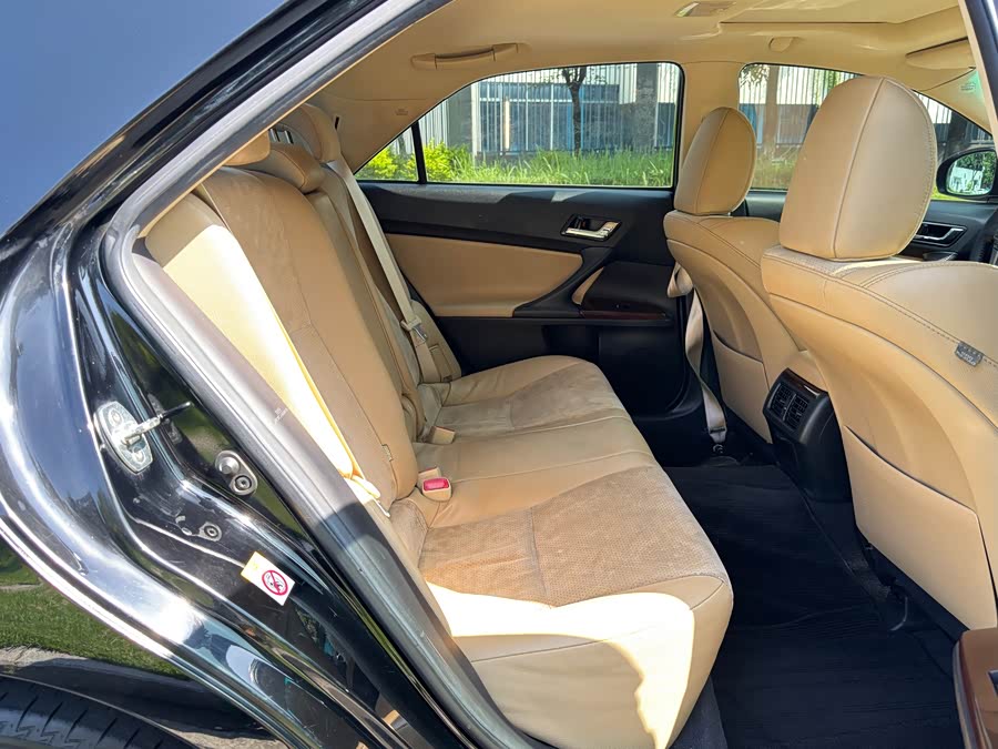 Toyota Reiz 2015 immagine di auto #13