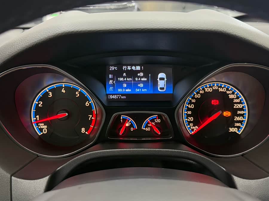 Ford Focus (Imported) 2019 car image #13