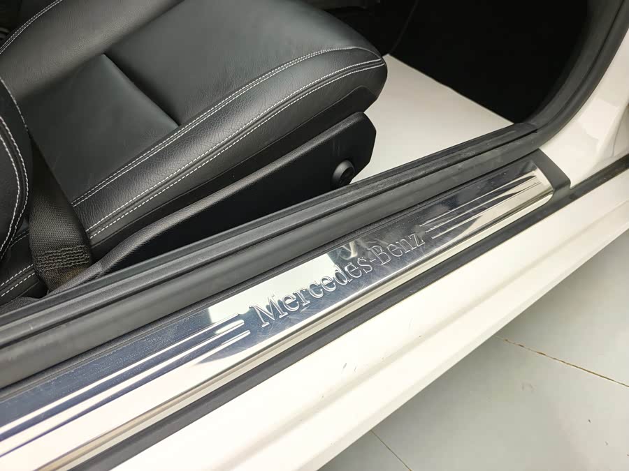 Mercedes-Benz SLC Class 2017 car image #13