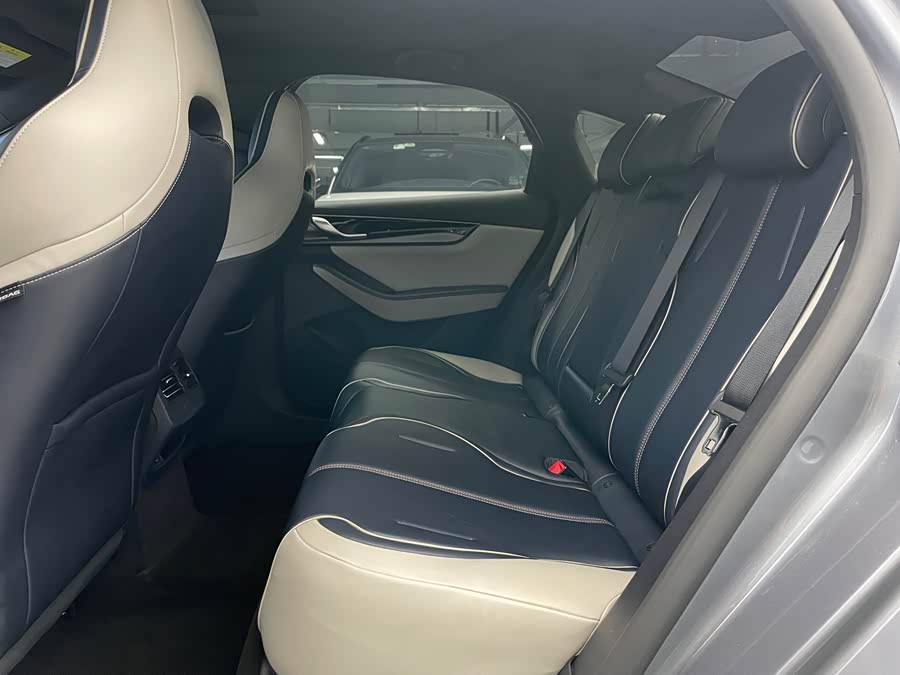 BYD Qin Plus 2022 صورة سيارة #13