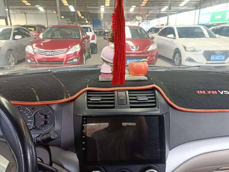 Changan Alsvin V5 2014 car image #13