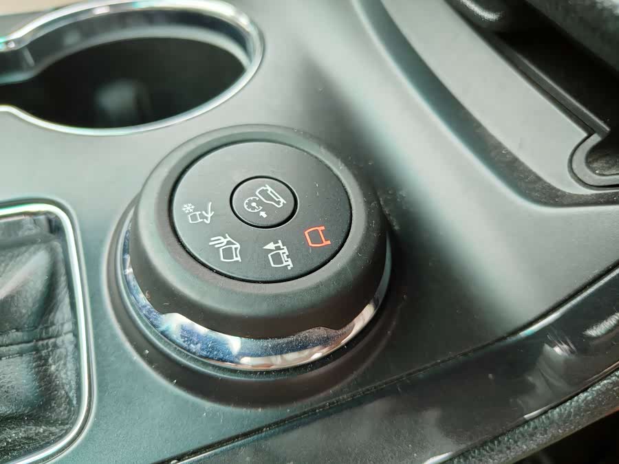 Ford Explorer (Imported) 2015 car image #13