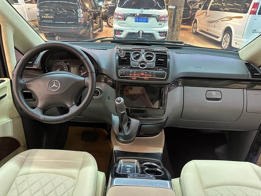 奔驰 唯雅诺 2012 汽车图片 #13