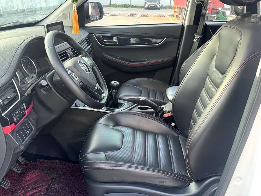 Forthing SX6 2020 car image #13