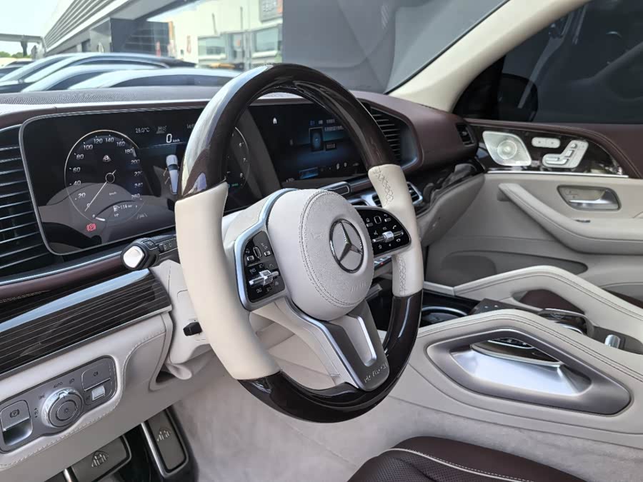 Mercedes-Benz Maybach GLS 2021 car image #13