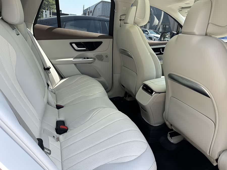 Mercedes-Benz EQE SUV 2023 #13 Mercedes-Benz EQE SUV 2023 car image #13