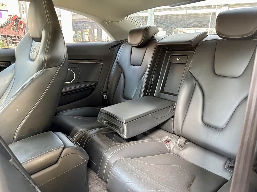 Audi S5 2016 car image #13