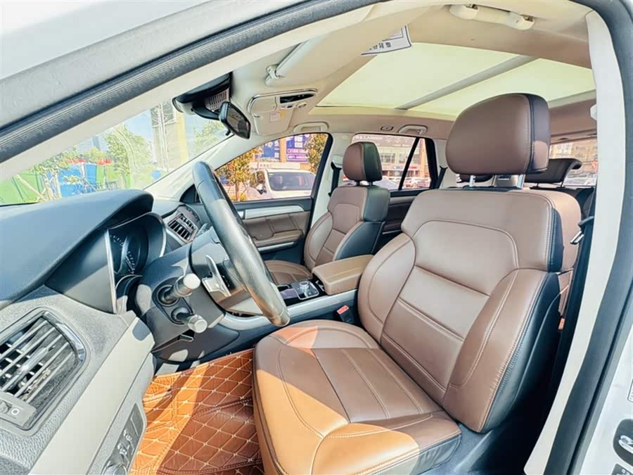 Haval H8 2017 car image #13