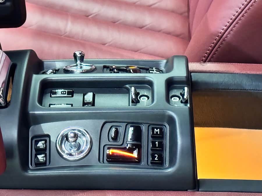 劳斯莱斯 幻影 2011 #13 劳斯莱斯 幻影 2011 汽车图片 #13