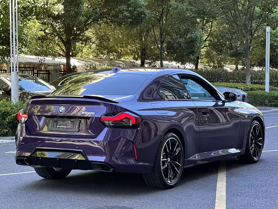 BMW M240i 2025 immagine di auto #13