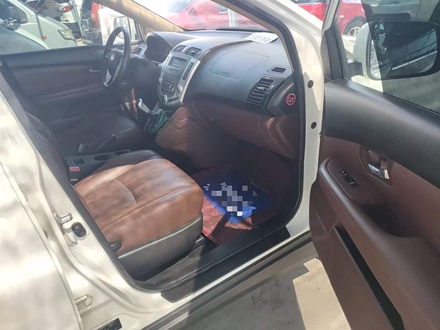 BYD S6 2015 car image #13