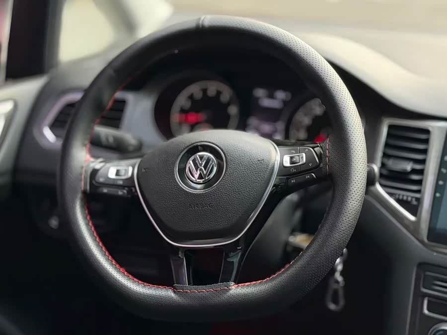 大众 高尔夫·嘉旅 2017 汽车图片 #13