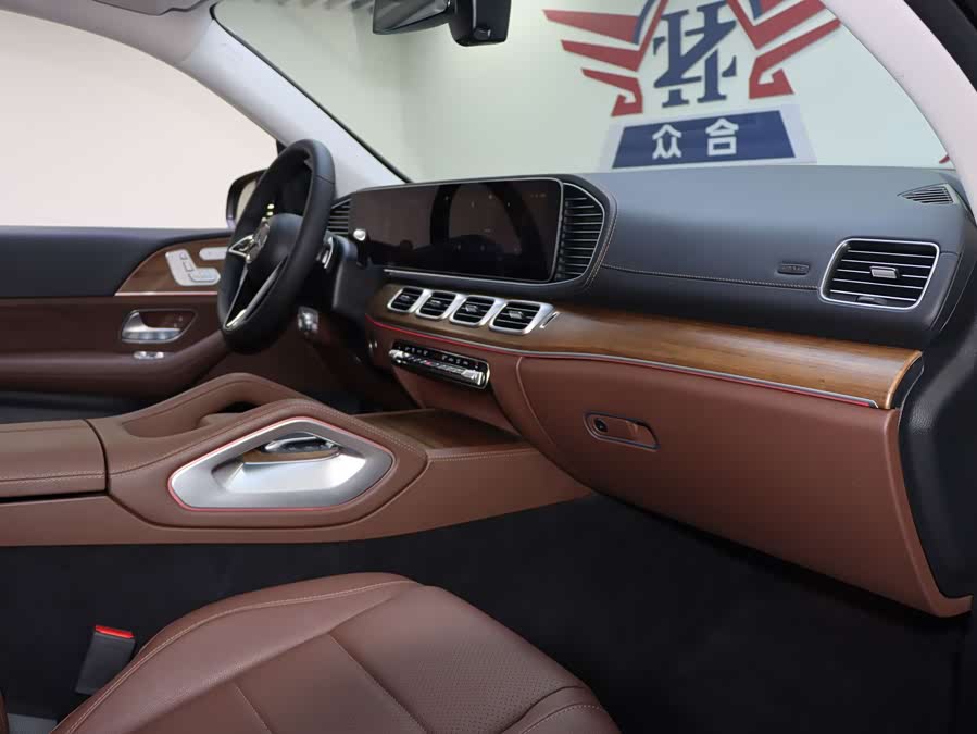 Mercedes-Benz GLE Class 2023 #13 Mercedes-Benz GLE Class 2023 car image #13