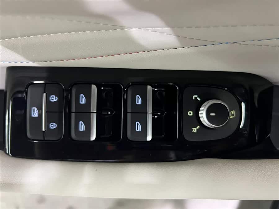 GEELY Monjaro 2022 immagine di auto #13