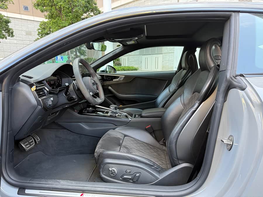 Audi RS 5 2020 car image #13